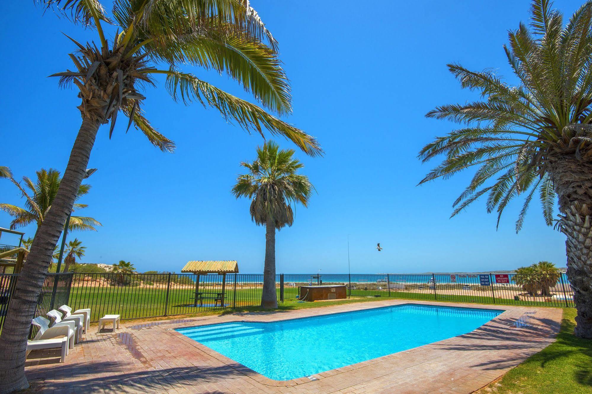 Ningaloo Reef Resort คอรัลเบย์ ภายนอก รูปภาพ