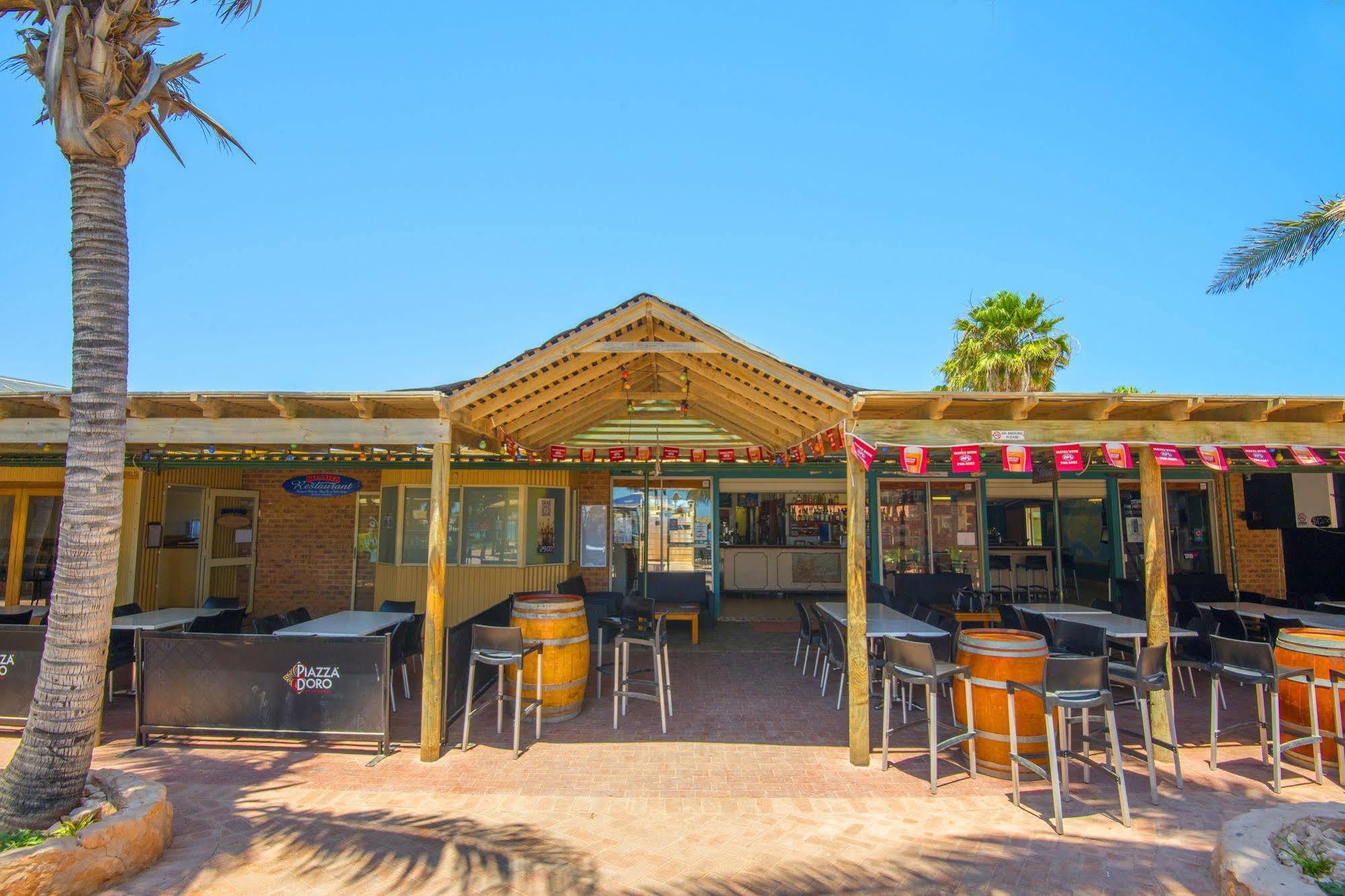 Ningaloo Reef Resort คอรัลเบย์ ภายนอก รูปภาพ